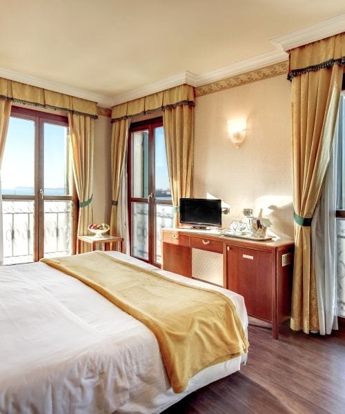Superior Zimmer mit Blick auf das Markusbecken Venedig